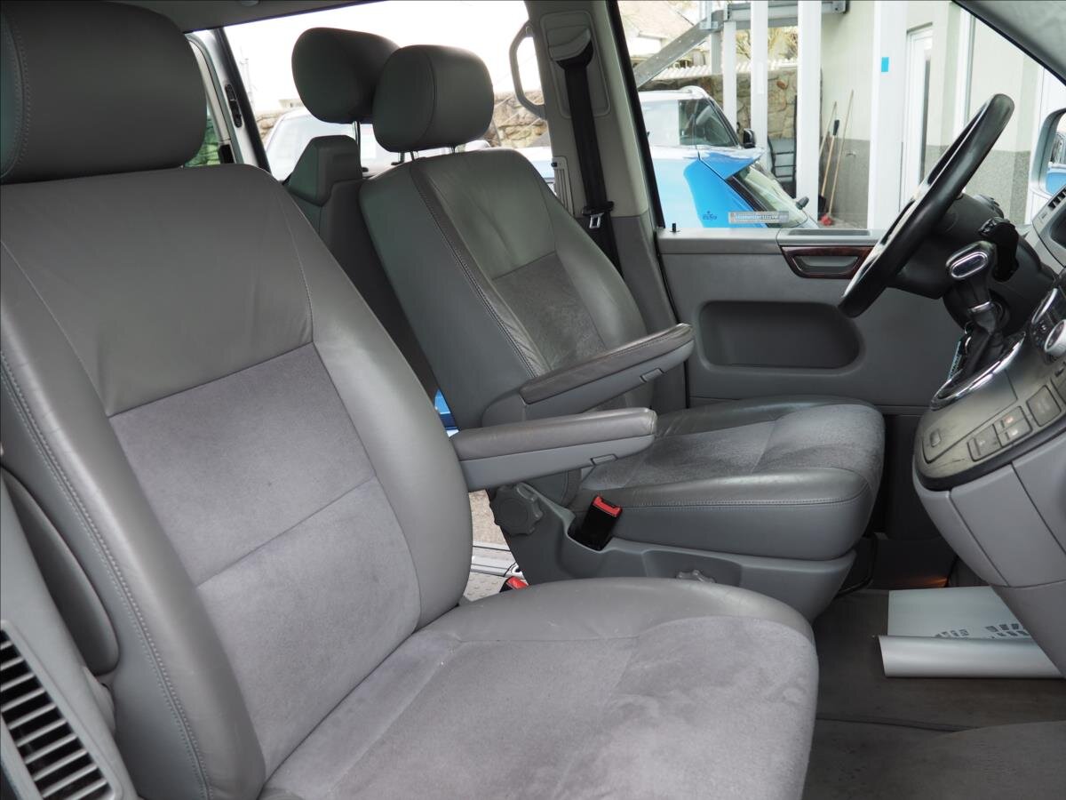 Volkswagen Multivan Kombi 2,5 l 128 kw