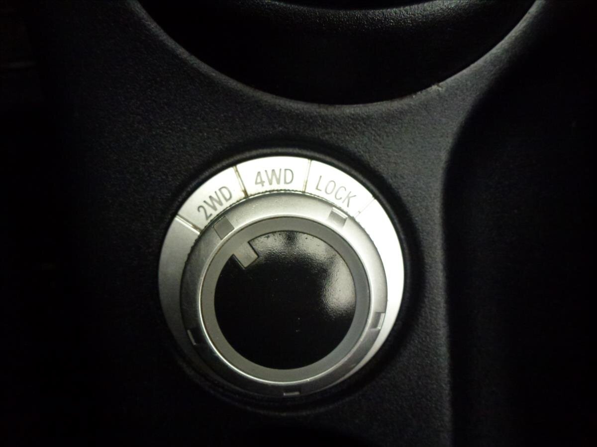 Citroën C-Crosser SUV 2,2 l 115 kw