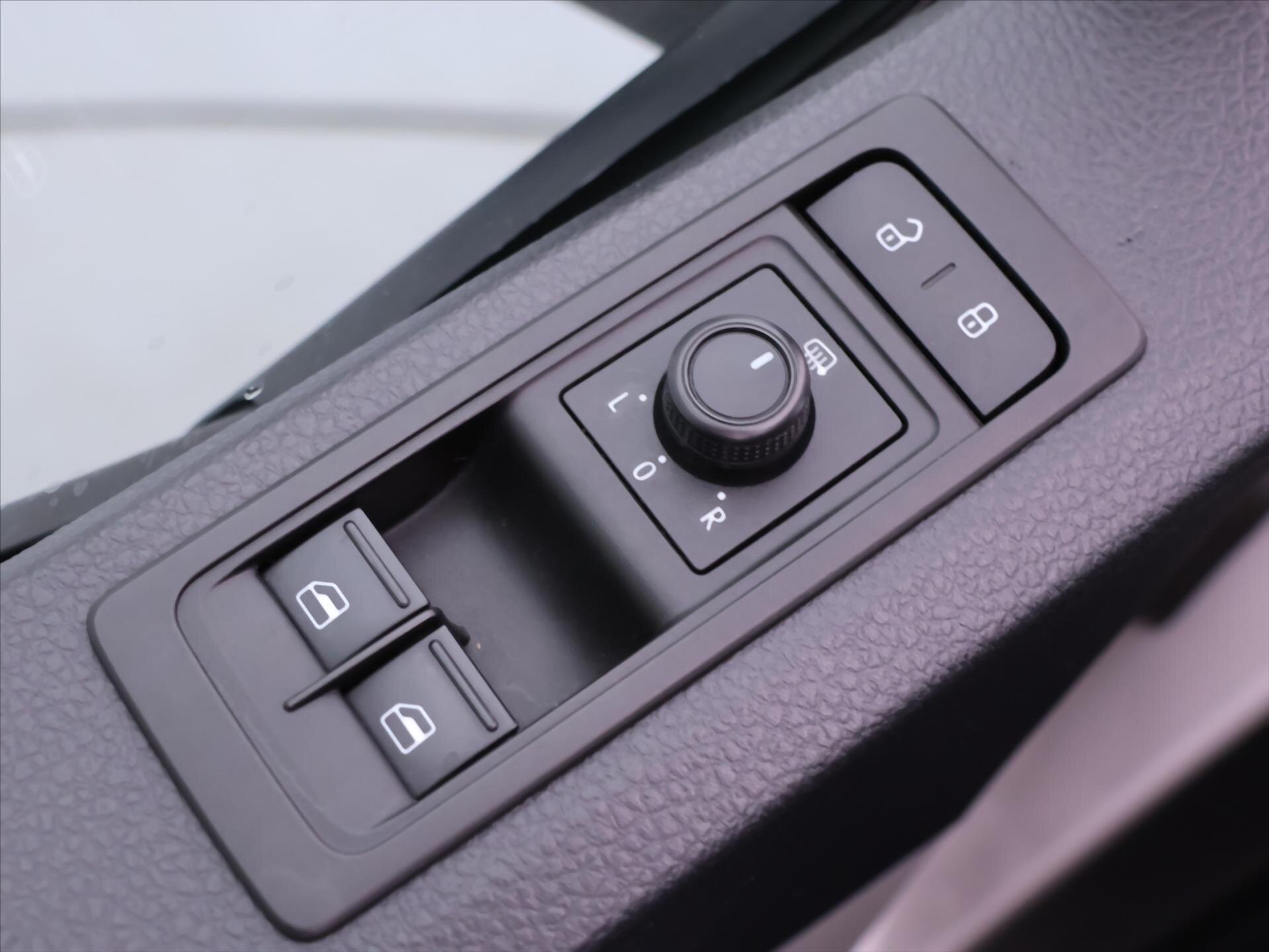 Volkswagen Transporter Kombi 2,0 l 110 kw