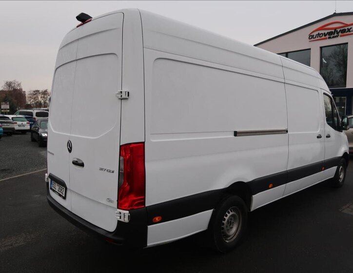 Mercedes-Benz Sprinter 3
