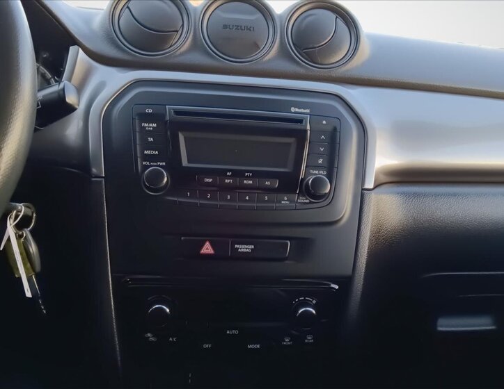 Suzuki Vitara SUV 1,4 l 95 kw