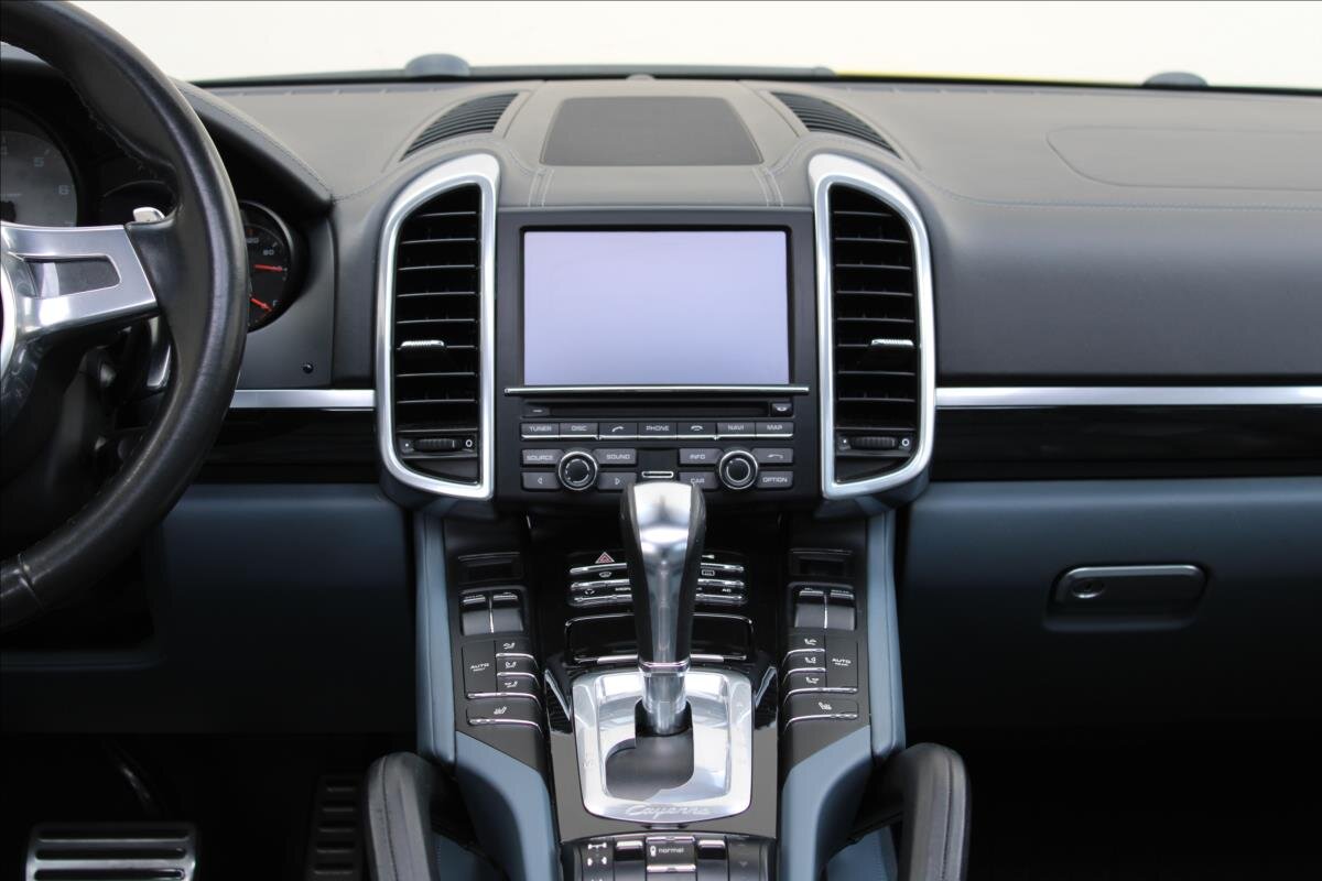 Porsche Cayenne SUV / Terénní 4,8 l 294 kw
