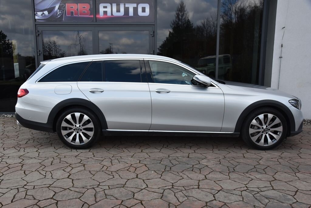 Mercedes-Benz Třídy E Kombi 2,9 l 250 kw
