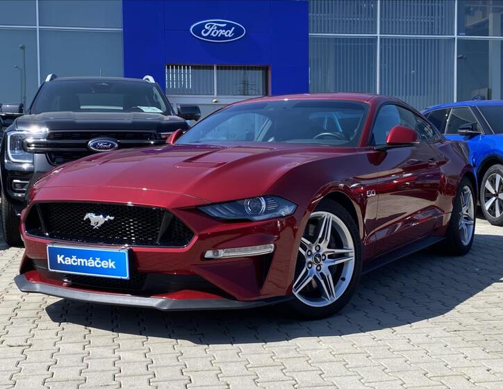 Ford Mustang 1