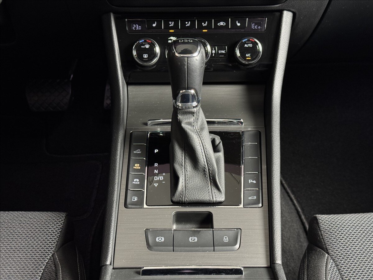 Škoda Superb Kombi 1,4 l 160 kw