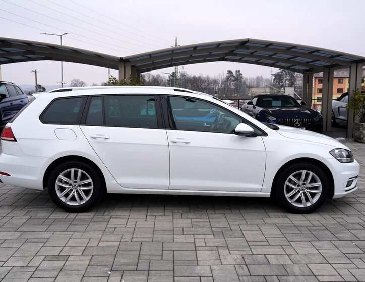 Volkswagen Golf Kombi 1,6 l 85 kw