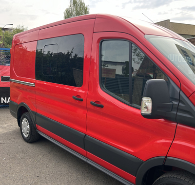 Ford Transit 9