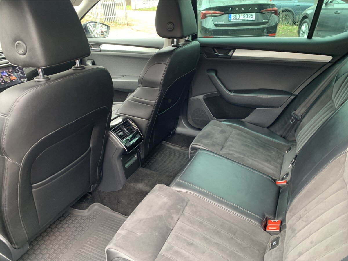 Škoda Superb Sedan / Limuzína 1,5 l 110 kw