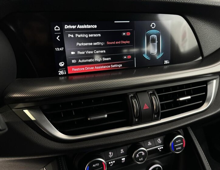 Alfa Romeo Stelvio 26