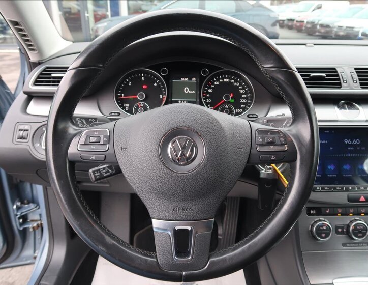 Volkswagen Passat Kombi 2,0 l 103 kw