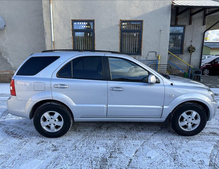 KIA Sorento SUV 2,5 l 125 kw