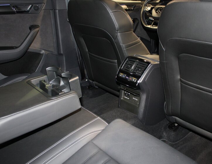 Škoda Superb Liftback 1,4 l 160 kw