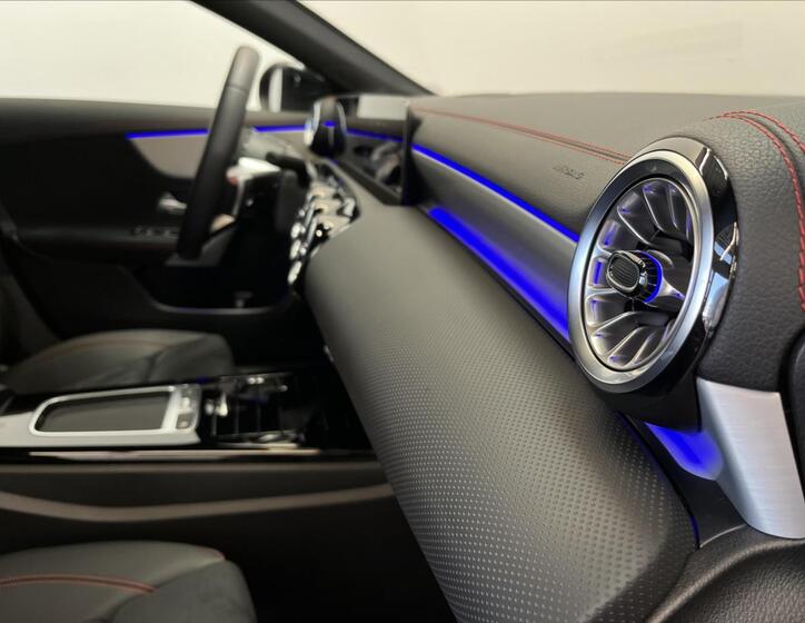 Mercedes-Benz CLA 17