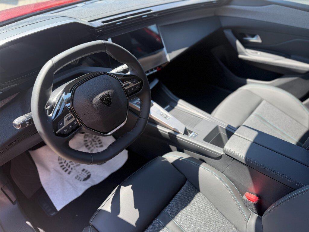 Peugeot 308 Kombi 1,2 l 107 kw