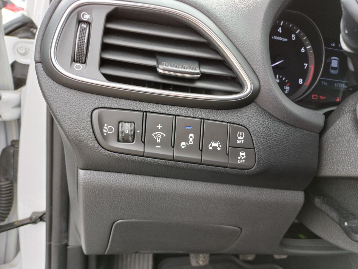 Hyundai i30 Kombi 1,4 l 103 kw