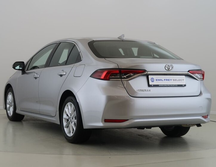 Toyota Corolla Sedan 1,5 l 92 kw