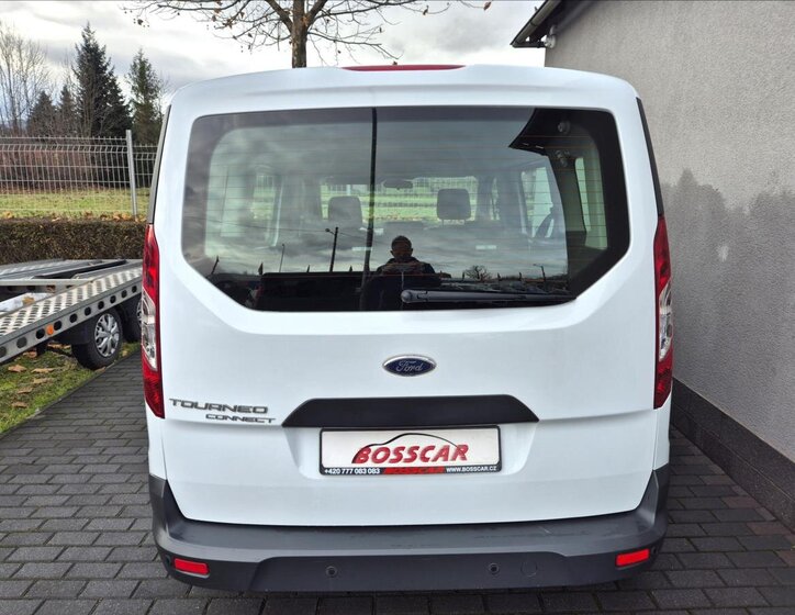 Ford Tourneo Connect 5