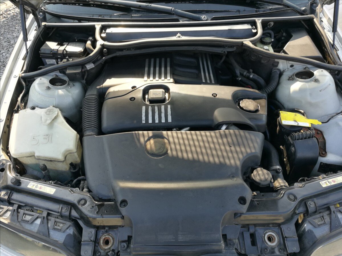 BMW Řada 3 Sedan / Limuzína 2,0 l 100 kw