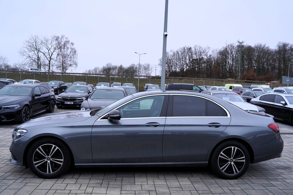 Mercedes-Benz Třídy E Sedan 2,0 l 143 kw