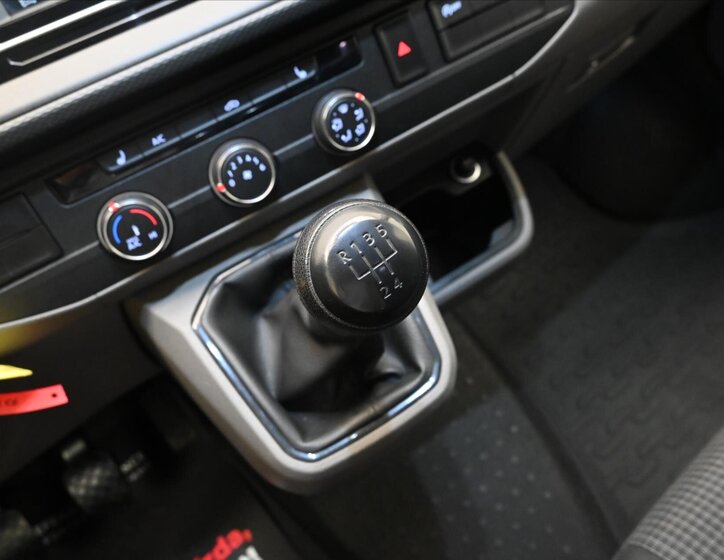 Volkswagen Transporter Skříň 2,0 l 81 kw