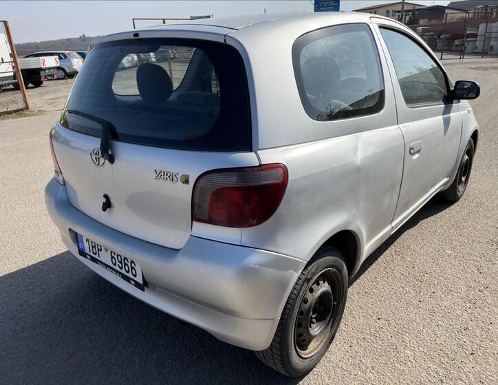 Toyota Yaris 6