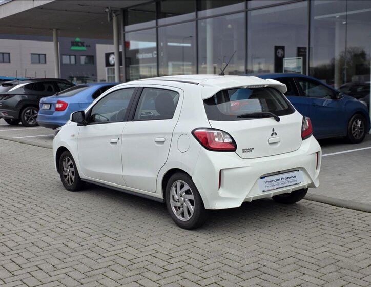 Mitsubishi Space Star 4