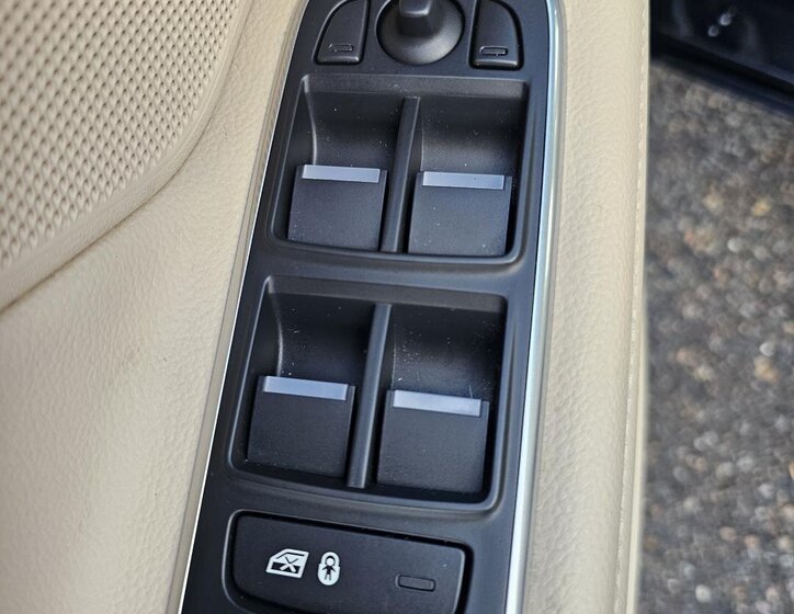 Jaguar XF Sedan 2,0 l 177 kw