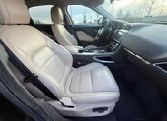 Jaguar F-Pace 12