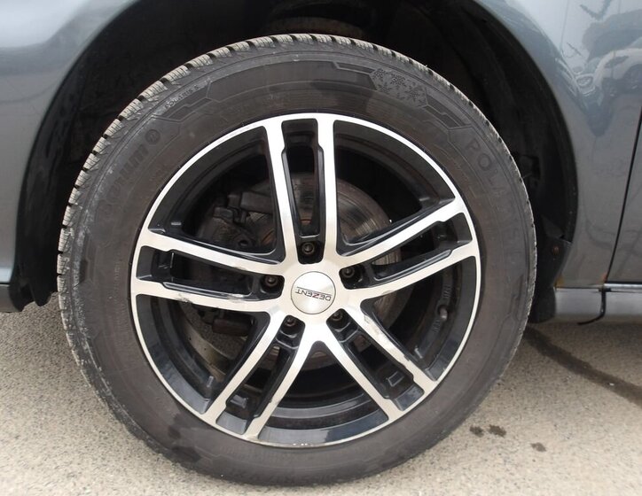 Volkswagen Sharan Kombi 2,0 l 103 kw