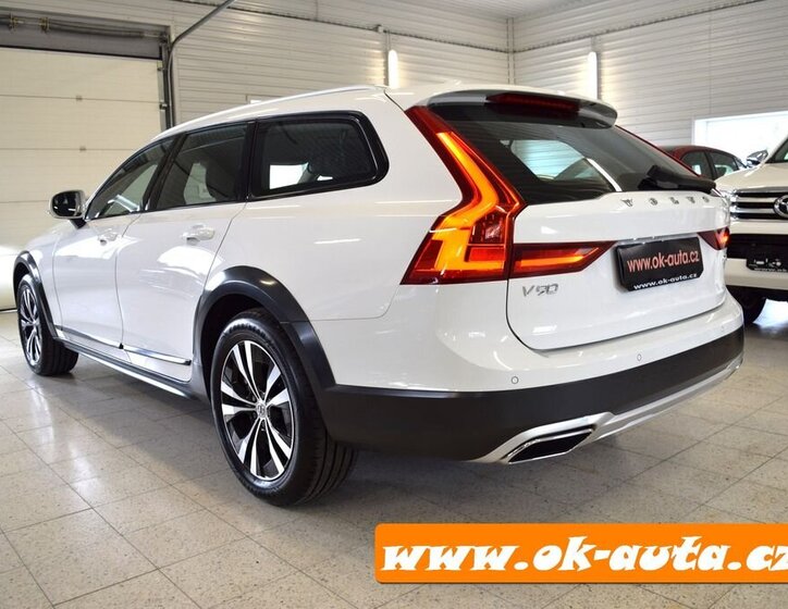 Volvo V90 Kombi 2,0 l 140 kw