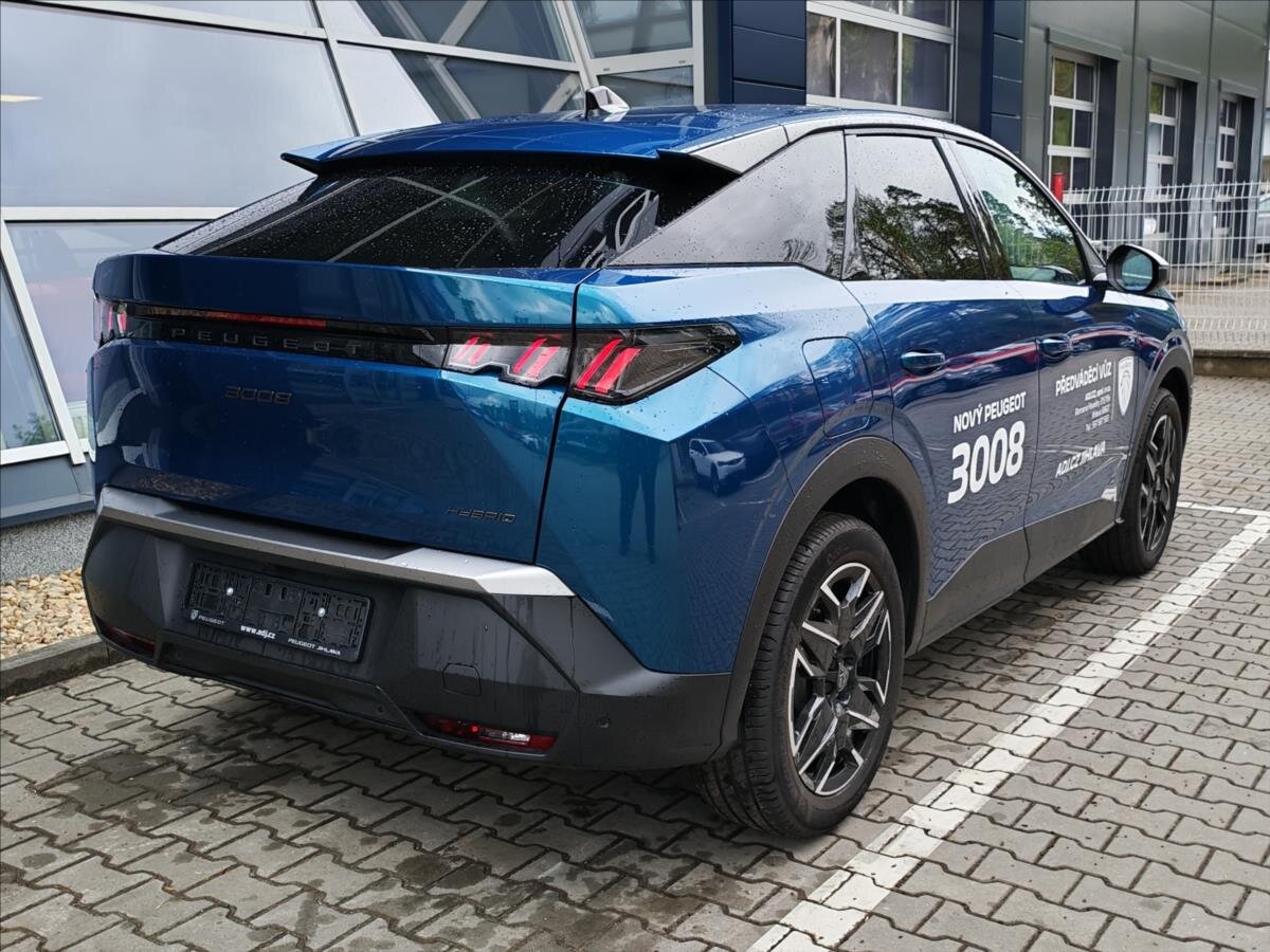 Peugeot 3008 SUV / Terénní 1,2 l 107 kw