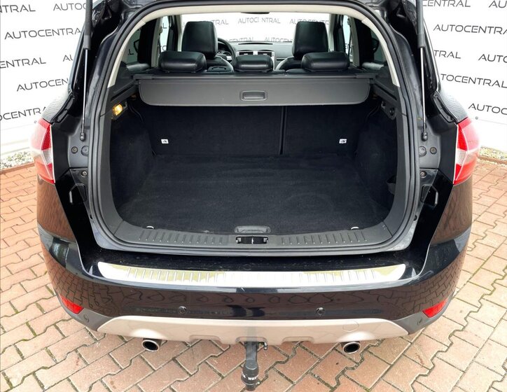 Ford Kuga SUV 2,5 l 147 kw