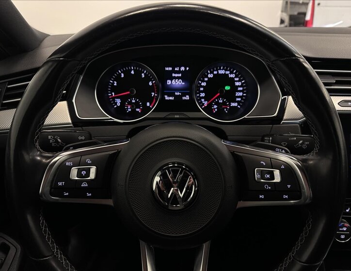 Volkswagen Passat Sedan / Limuzína 2,0 l 162 kw