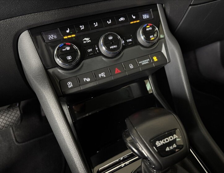 Škoda Karoq SUV / Terénní 2,0 l 110 kw