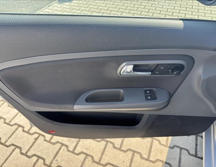 Seat Cordoba Sedan / Limuzína 1,4 l 63 kw