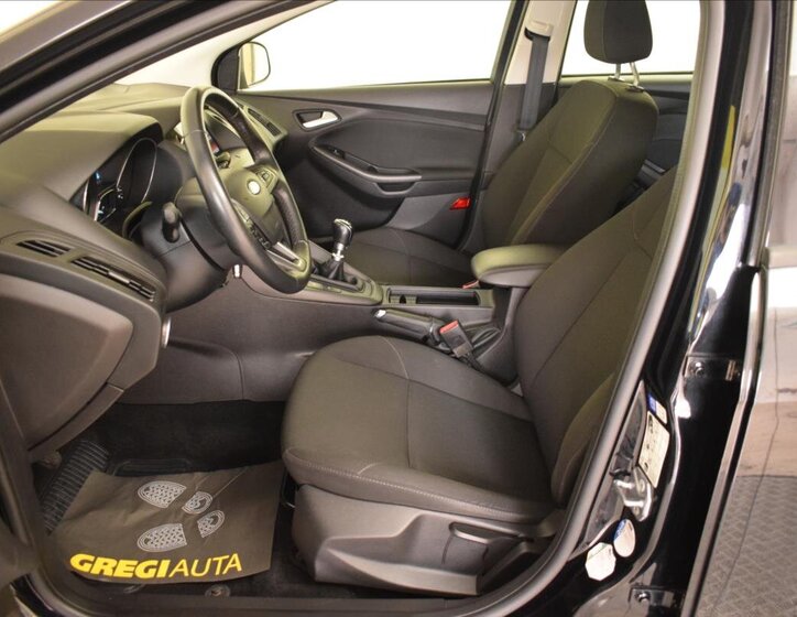 Ford Focus Kombi 999,0 92 kw