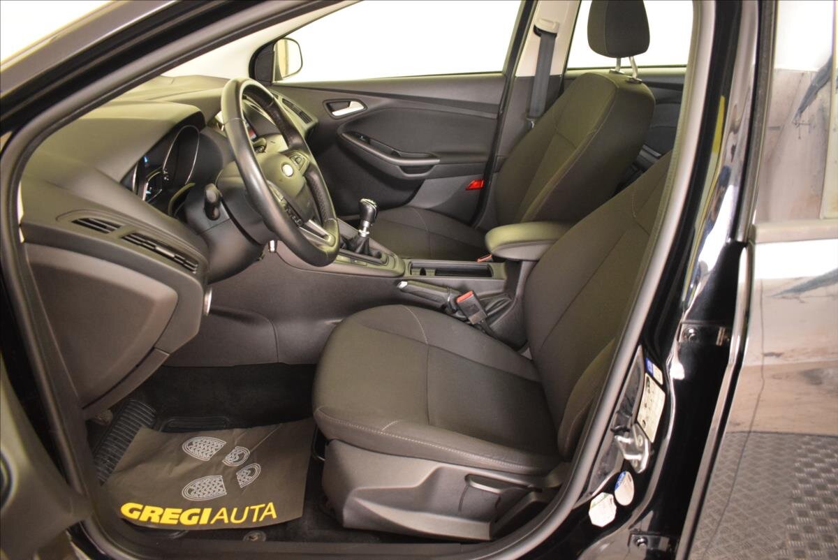 Ford Focus Kombi 999,0 92 kw