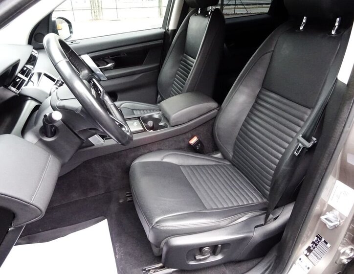 Land Rover Discovery Sport 23