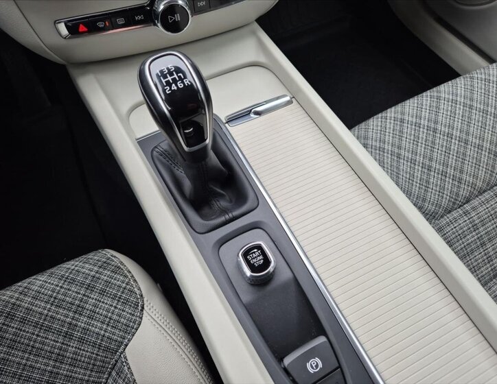 Volvo V60 Kombi 2,0 l 110 kw