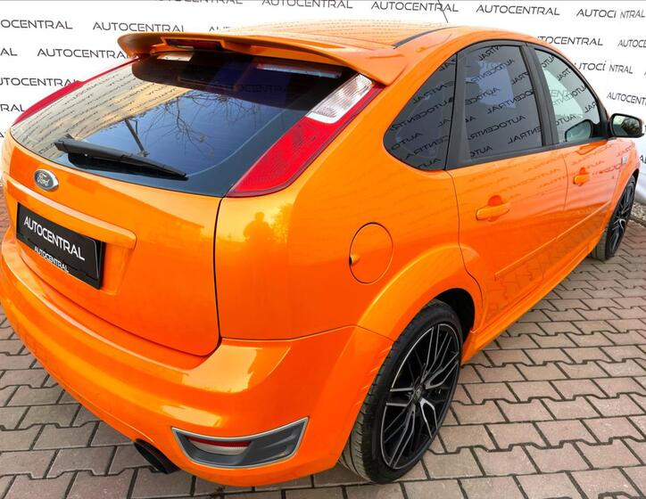Ford Focus 10
