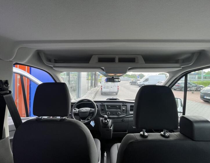 Ford Transit 9