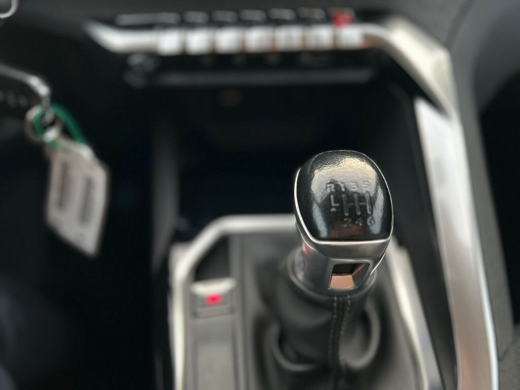 Peugeot 3008 SUV 1,5 l 96 kw