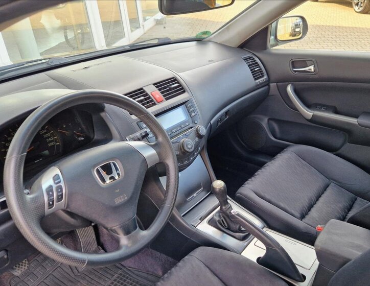 Honda Accord Sedan / Limuzína 2,0 l 114 kw