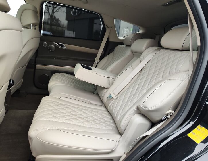 Ostatní Ostatní SUV 3,5 l 279 kw