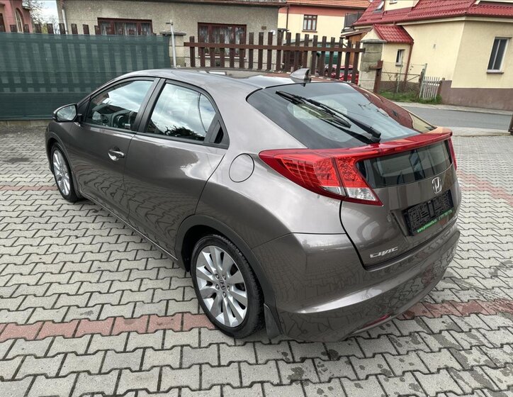 Honda Civic Hatchback 1,8 l 104 kw