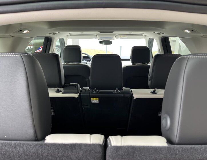 Land Rover Discovery SUV / Terénní 3,0 l 184 kw