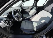Volvo XC40 SUV / Terénní 2,0 l 145 kw