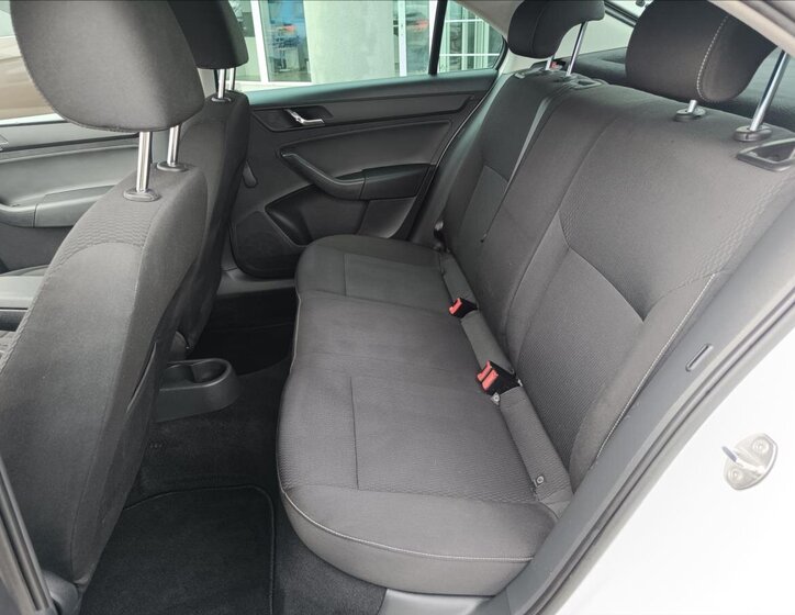 Škoda Rapid Liftback 1,2 l 63 kw