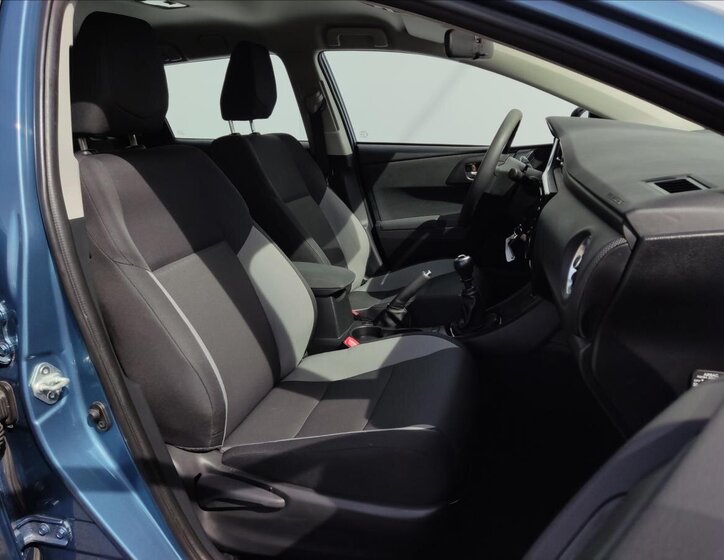 Toyota Auris Kombi 1,3 l 73 kw