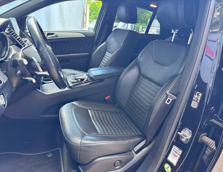 Mercedes-Benz GLE 10